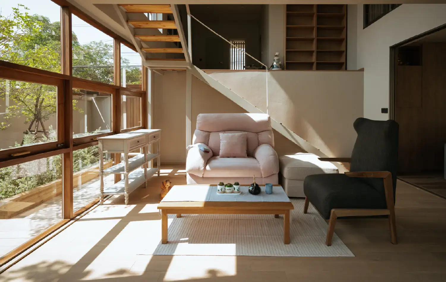 พื้นไม้เอ็นจิเนียร์ดีไหมเมื่อใช้ในบ้านที่มีแสงธรรมชาติ