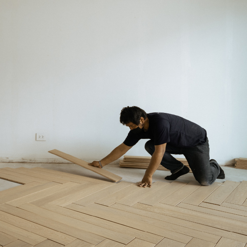 วิธีติดตั้งพื้นไม้เอ็นจิเนียร์ ด้วยเทคนิค Dry-Lay จากช่างผู้ชำนาญ WoodDen